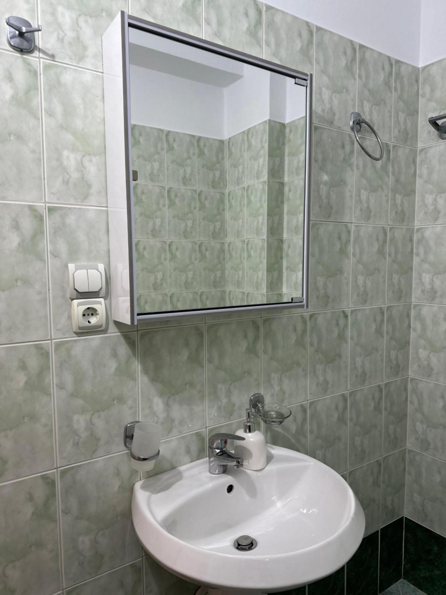 Vila Lemon Tree Sarandë Exterior foto